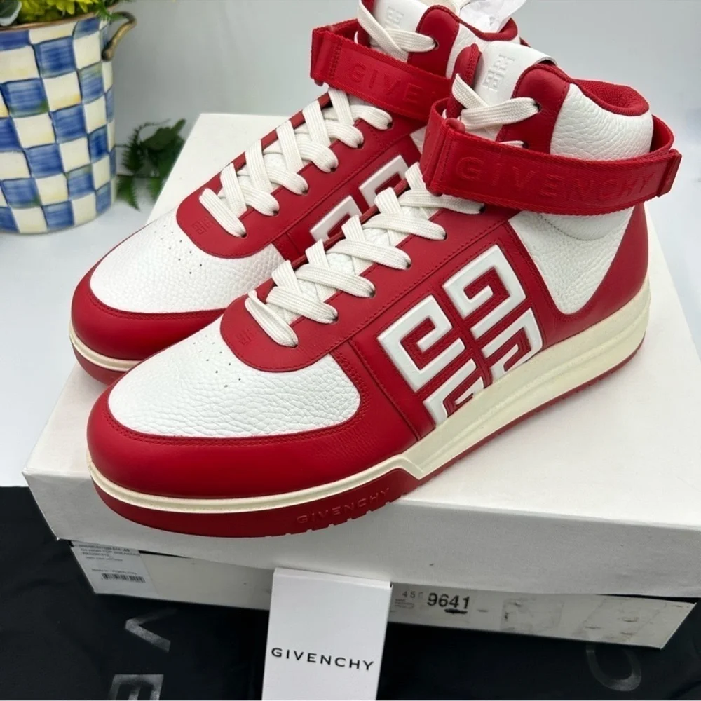 Men’s Givenchy G4 high top leather sneakers size 45 made in Italy